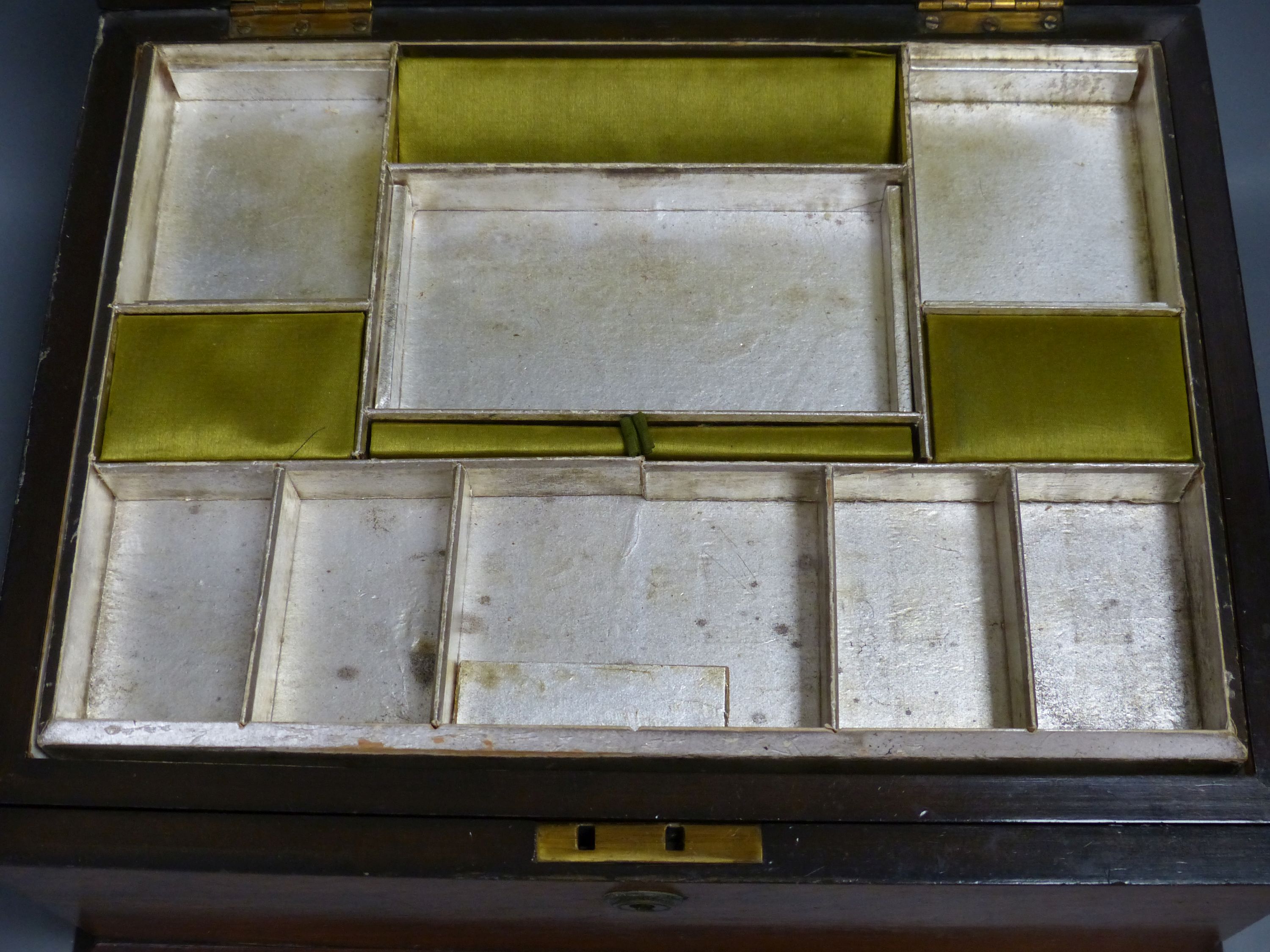 A Victorian walnut sewing box and two tea caddies (3)
